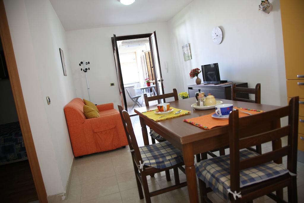 King'S Residence Balestrate Habitación foto